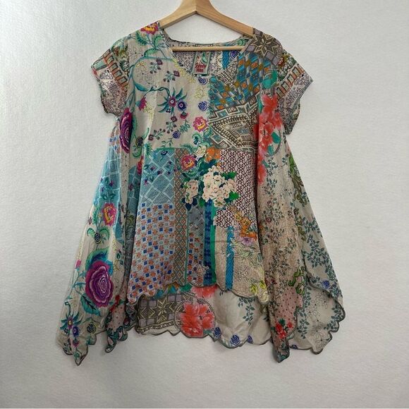 Johnny Was Boho Floral Patchwork V-Neck Women Top Size XS - Picture 2 of 12